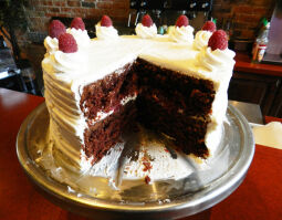 Rovalis-Raspberry-Red-Velvet-cake